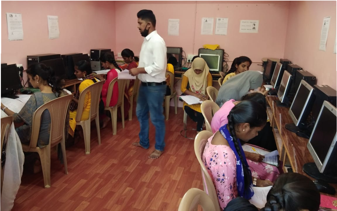 Examination by Kaushalya Karnataka, at the RCSS center in Mulabagilu - November 2022
